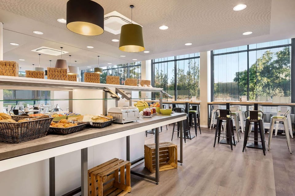 Super 8 by Wyndham Dresden Hotel in Dresden-Neustadt