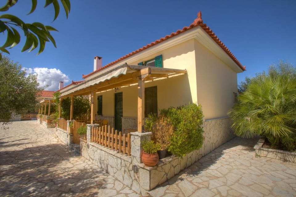 FOUFAS HOUSES Apartment hotel in Argolis, Greece
