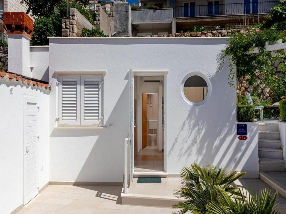 Sunny Palace Apartments Hotel in Dubrovnik