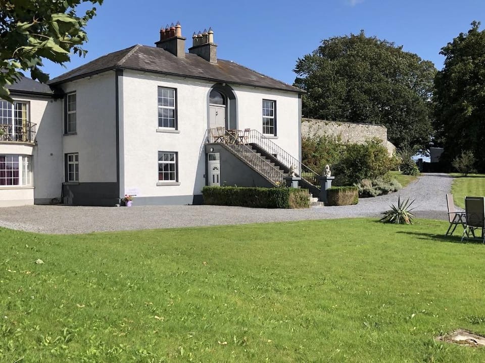 Nore View House Hotel in County Kilkenny