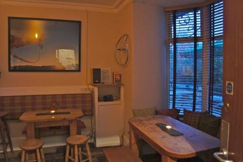 The Vagabond Bunkhouse & Pizzaria - Hostel Hotel in Betws-y-Coed