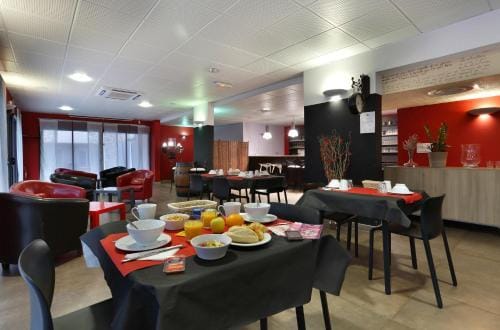 Vacanceole - Residence Cap'Med*** Hotel in Le Grau-du-Roi
