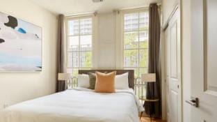 Sonder The Louie Apartments CBD Hotel in Warehouse District