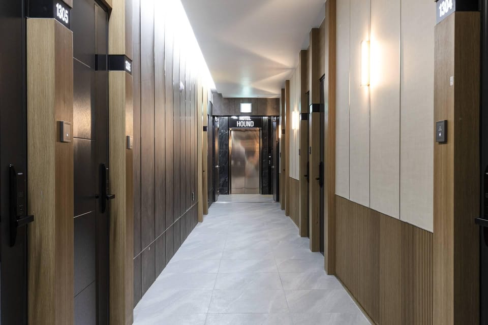 Hound Hotel Seoul National University station Branch Motel in Seoul