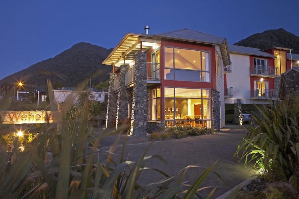 Distinction Te Weheka Hotel in West Coast