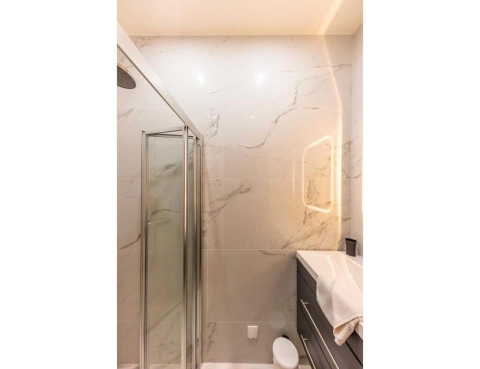 Spacious apartment - 3BR/8P - Place de la Bastille Resort in Paris