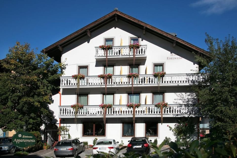 Edelweiss B&B Hotel in Zell am See