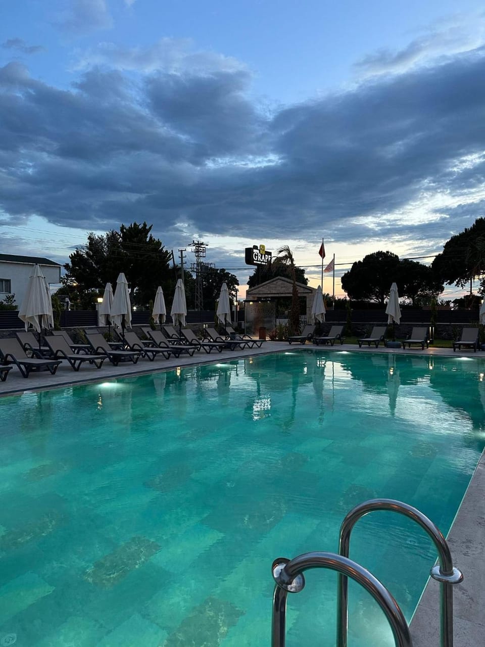Swimming pool