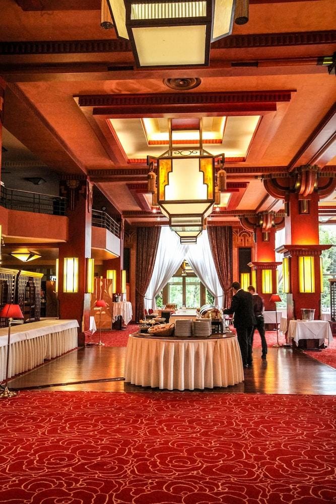 Domaine De Divonne - Hotel, Golf & Casino Hotel in Divonne-les-Bains