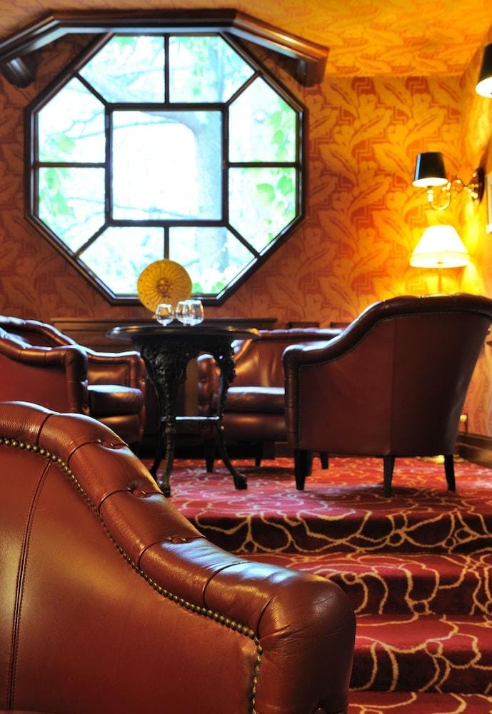 Domaine De Divonne - Hotel, Golf & Casino Hotel in Divonne-les-Bains