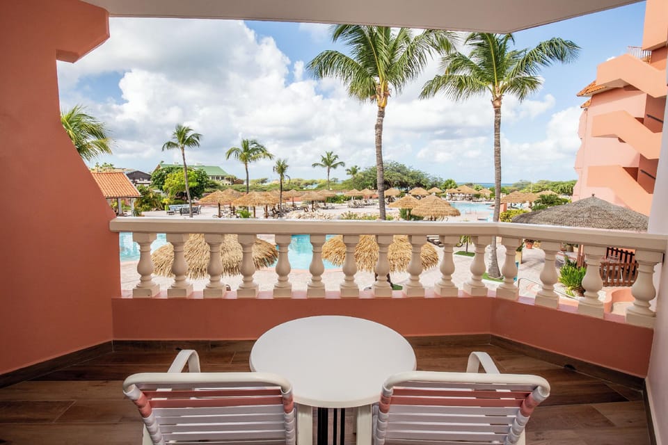Paradise Beach Villas Hotel in Noord