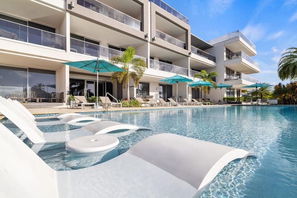 O Condominium Beachfront Residences Hotel in Noord