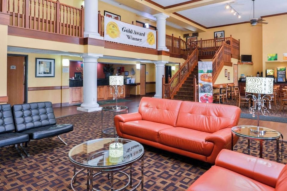 Quality Inn Hotel in Bolingbrook
