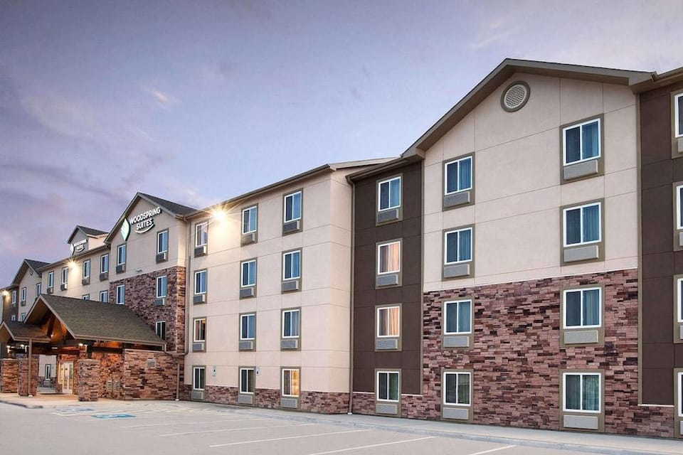 WoodSpring Suites North Dallas Hotel in Plano