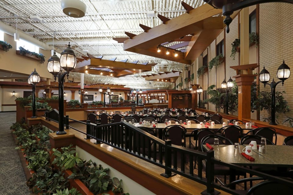 Canad Inns Destination Centre Fort Garry Hotel in Winnipeg