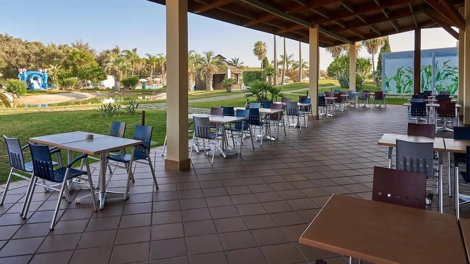 The Navigator - Palm Oasis Alvor Hotel in Alvor