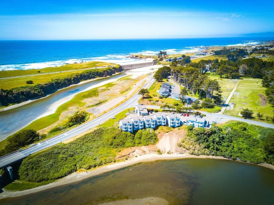 The Beach House Inn on Pudding Creek Hotel in Fort Bragg