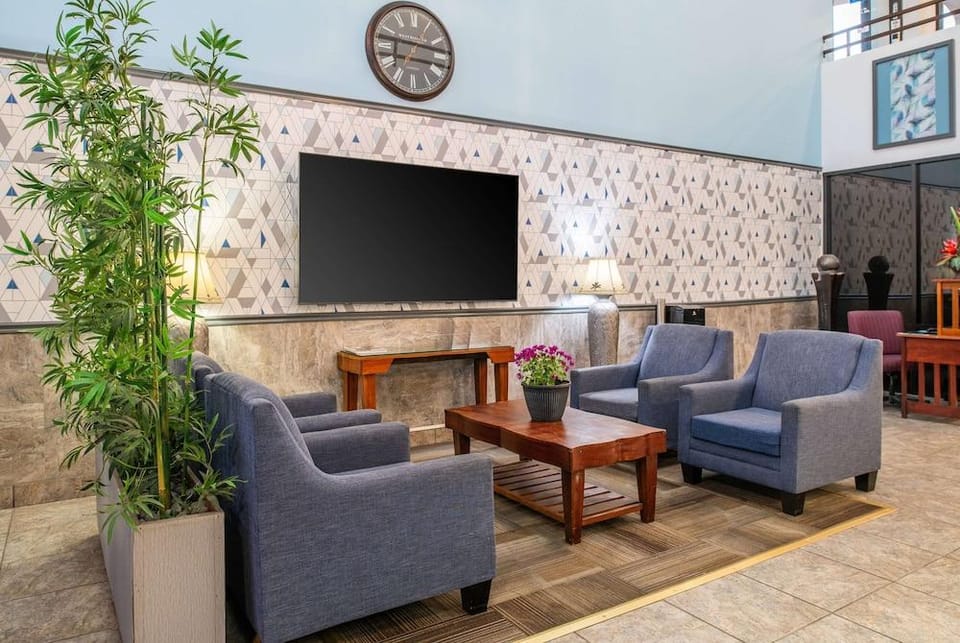 Days Inn & Suites Artesia Hotel in Artesia