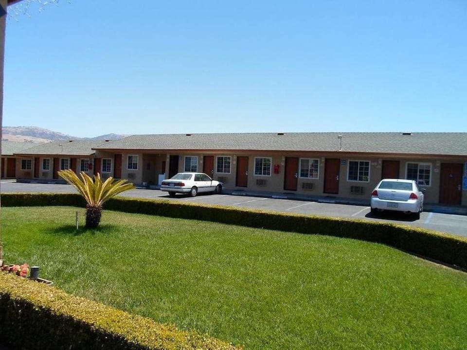 Economy Inn Hotel in Morgan Hill