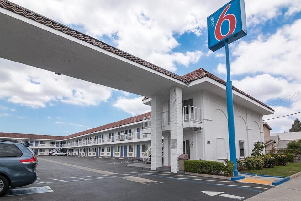 Motel 6 Hotel in Santa Fe Springs