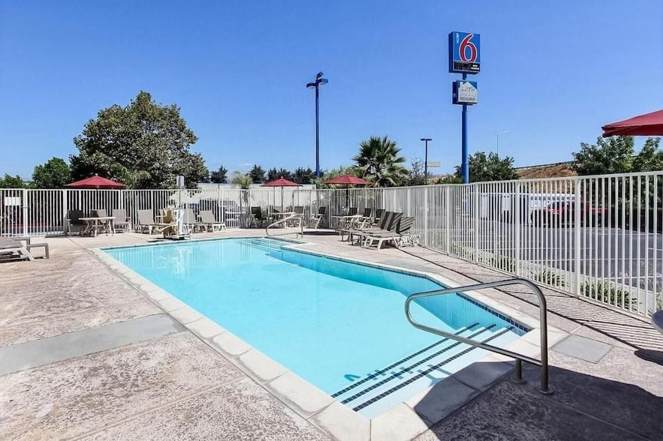 Motel 6 Hotel in Gilroy