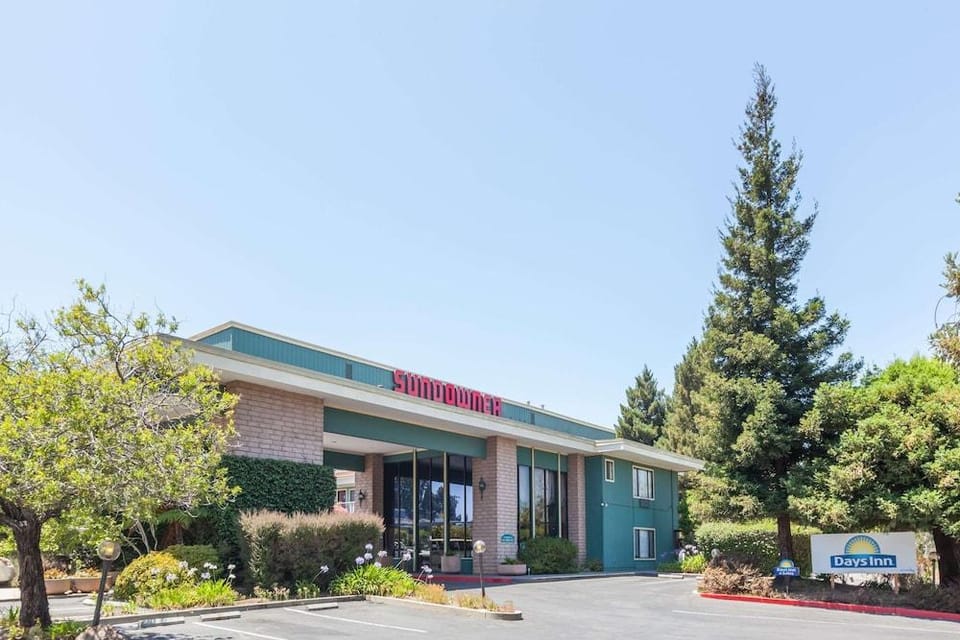 Days Inn & Suites Sunnyvale Hotel in Sunnyvale