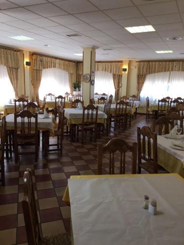Hostal Restaurante Los Chopos Hotel in Castile and León