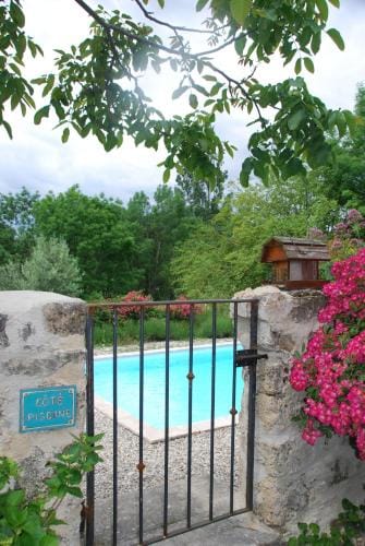 Maison d'hotes Ainsi Soie t-il Hotel in Provence-Alpes-Côte d'Azur