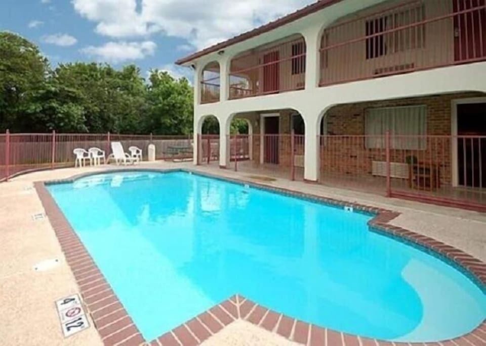 Econo Lodge Hotel in San Marcos