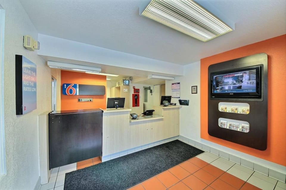 Motel 6 Hotel in San Marcos
