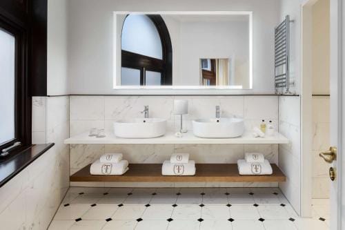 De Doelen Hotel in Amsterdam