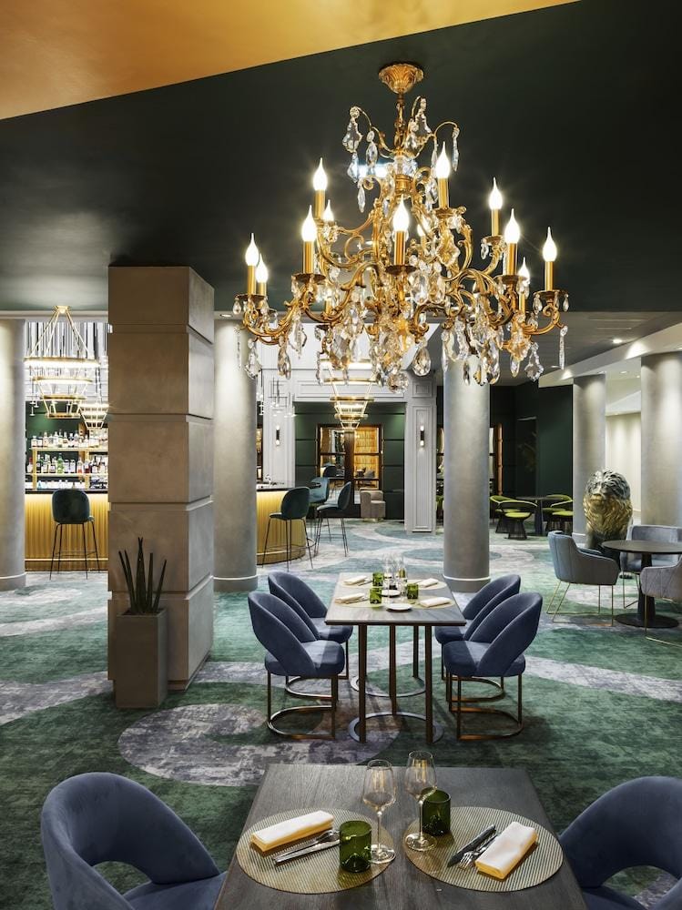 Le Louis Versailles Chateau Hotel in Versailles