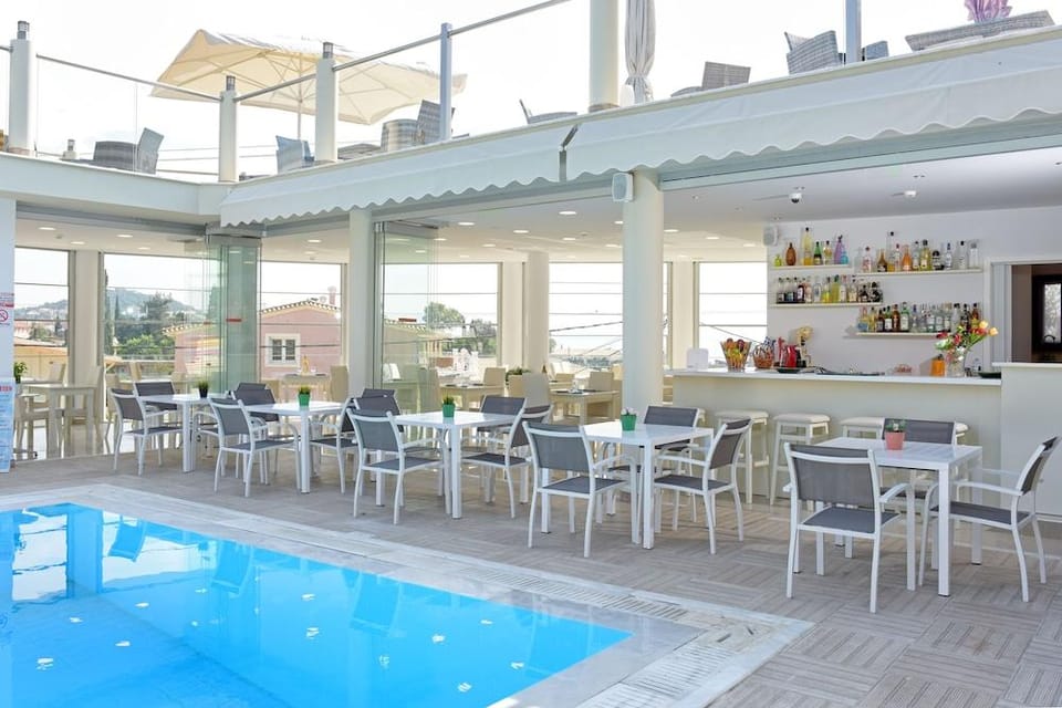 Palapart Gikas Suites and Studios Hotel in Gouvia