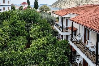 Oasis Apartments & Studios Hotel in Peloponnese Region