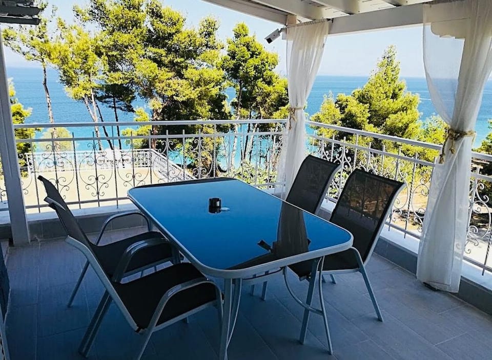 Aelia Sea View Studios Hotel in Halkidiki