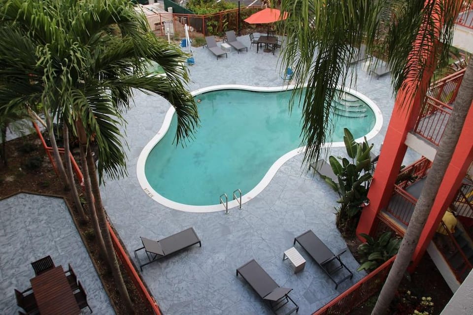 Quality Suites Hotel in Deerfield Beach