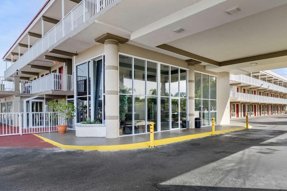 Rodeway Inn Hotel in Largo