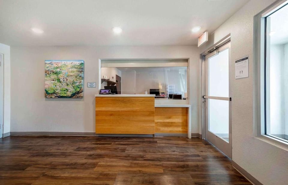 Woodspring Suites Deerfield Beach Hotel in Deerfield Beach