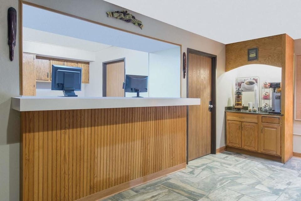 Super 8 Youngstown/Austintown Hotel in Austintown