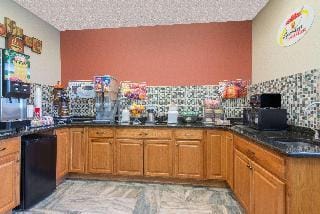 Super 8 Youngstown/Austintown Hotel in Austintown