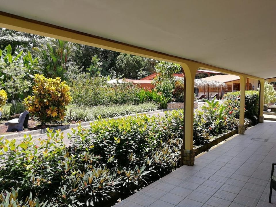 Cabinas Espadilla Hotel in Quepos
