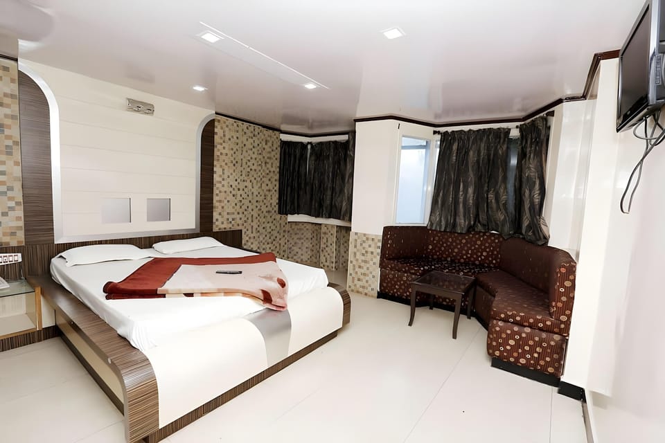 Adarsh International Hotel in Ooty