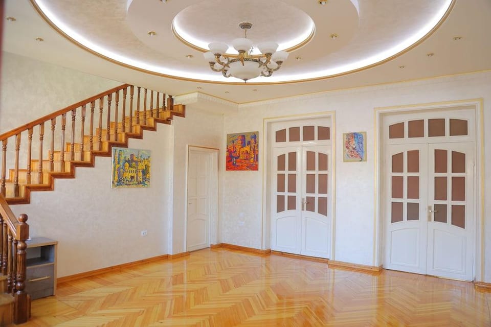 18 Zarbog' ko'chasi Hotel in Europe