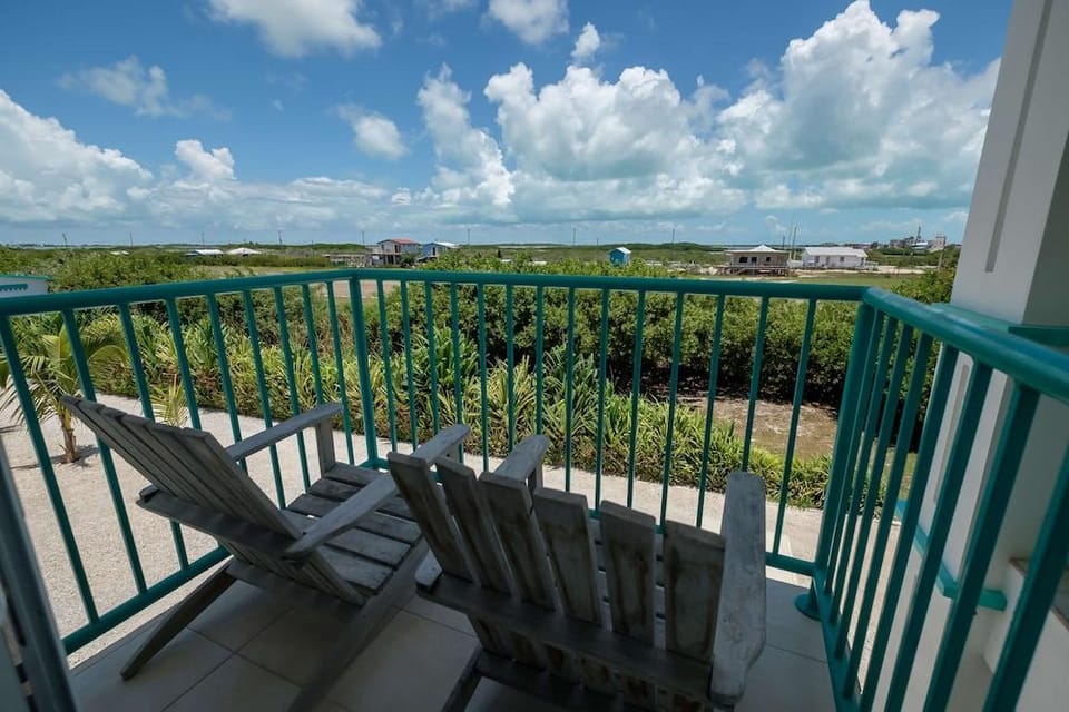 Grand Baymen Hotel in San Pedro
