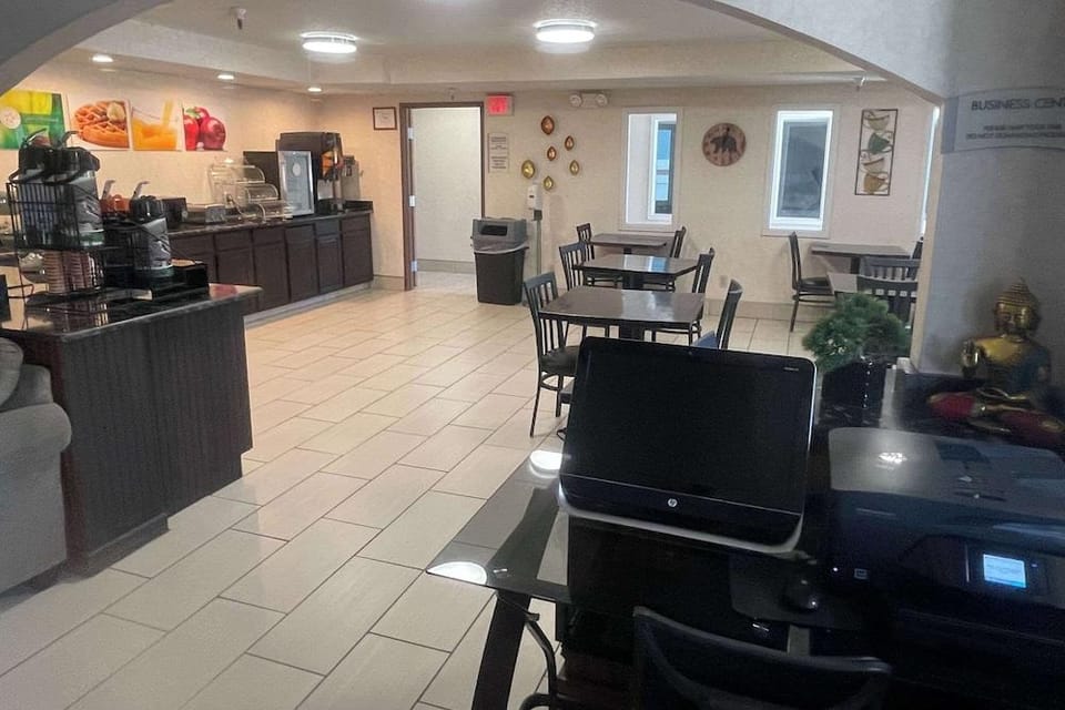 Quality Inn Hotel in Raton