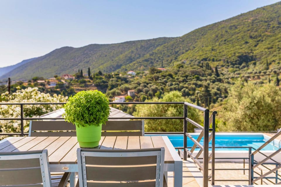 Mouzakis Villas Hotel in Samos, Greece