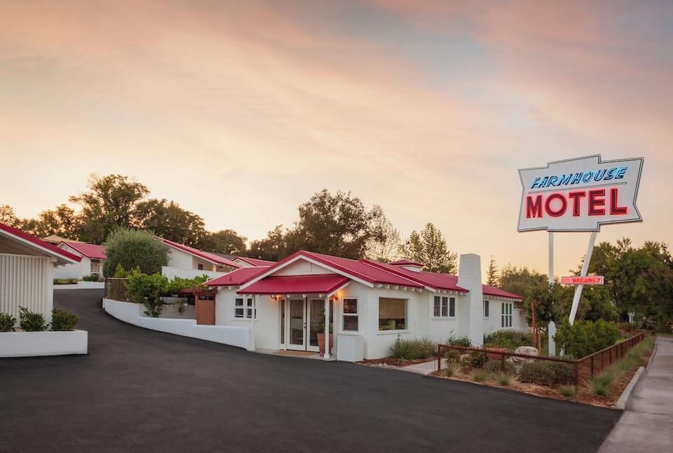Farmhouse Motel Hotel in Paso Robles