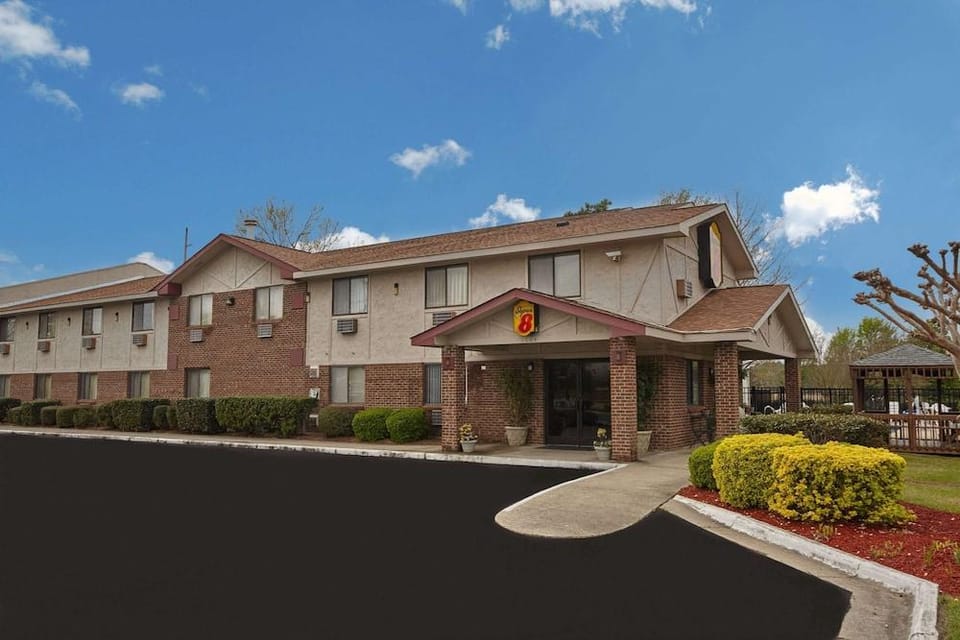 Super 8 Greenville Hotel in Greenville