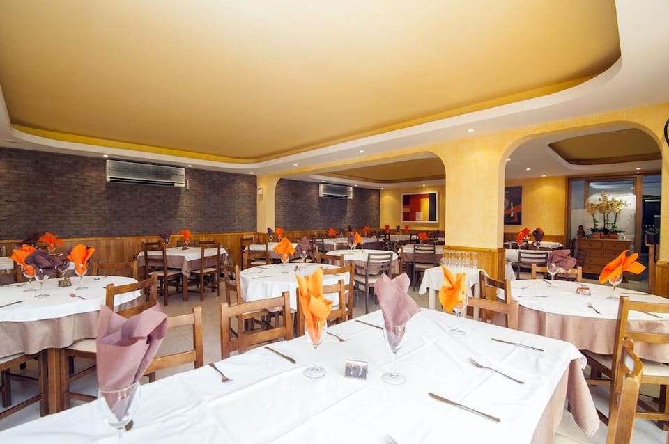 Casa Luis Appartments Hotel in Santa Eularia des Riu