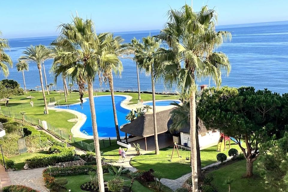 Apartamento Mi Capricho con vistas al Mar y Piscina Hotel in Sitio de Calahonda